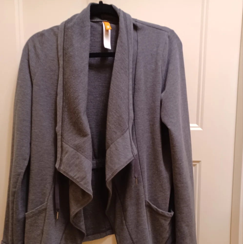 "Lucy" Jacket - Picture 2 of 4